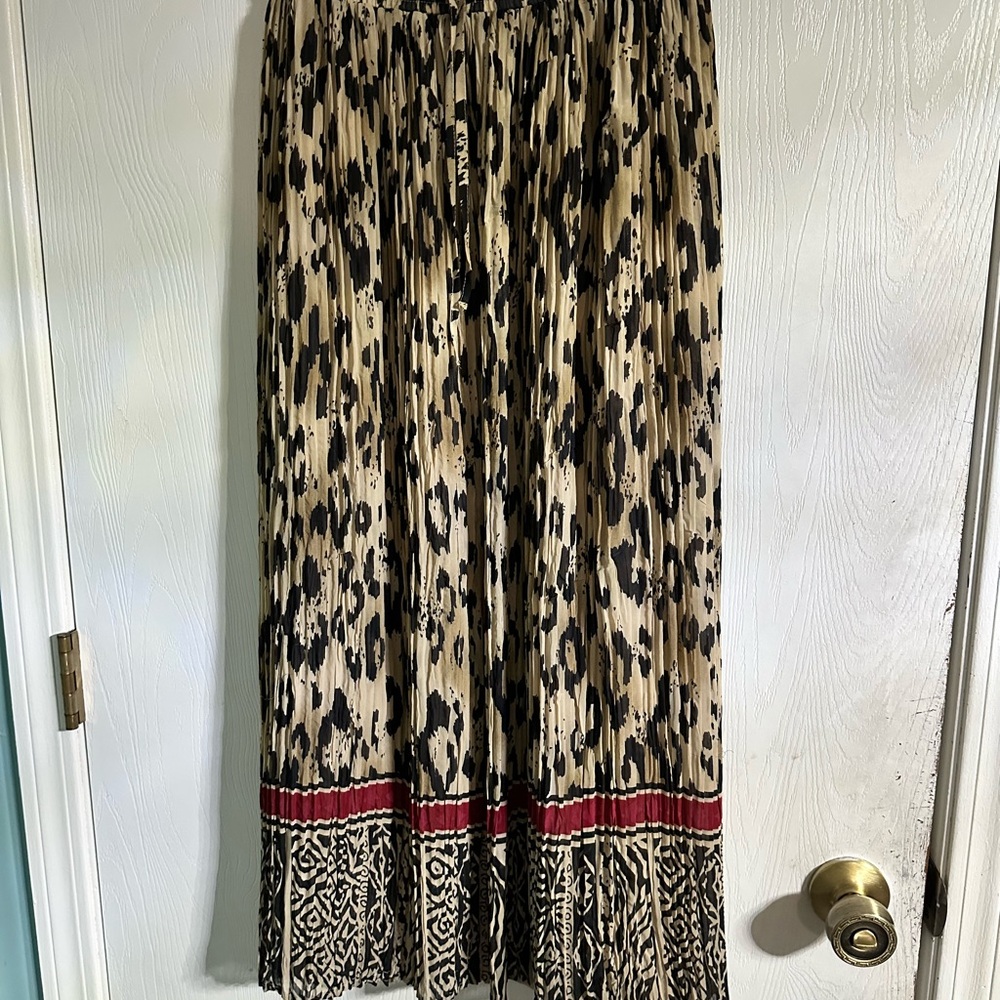 Alfred Dunner Black and Cream A-Line Skirt with Red Accents
